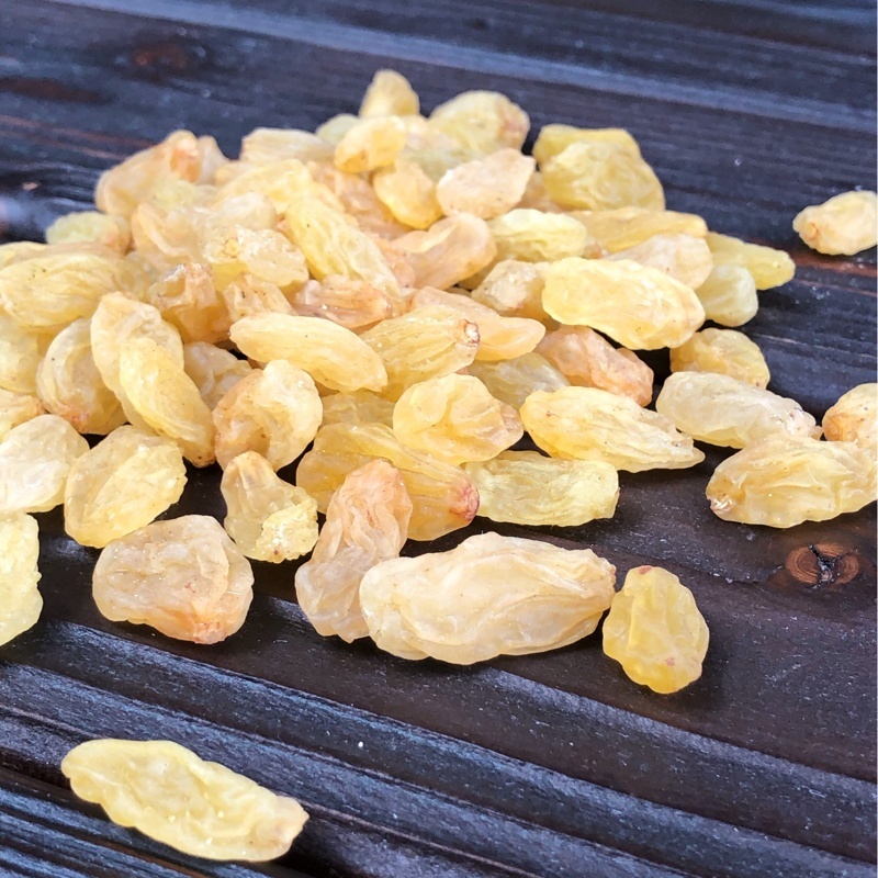 Изюм светлый